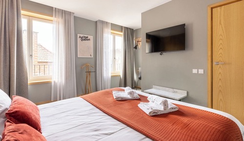Apartamento de lujo, baño privado, vistas al patio (Suite n°4)