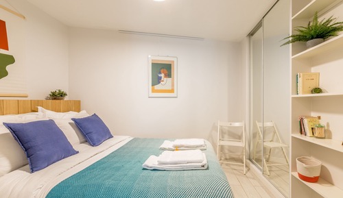 One-bedroom apartment - upper floor (no elevator)