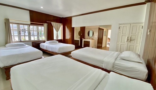 Habitación Deluxe, varias camas