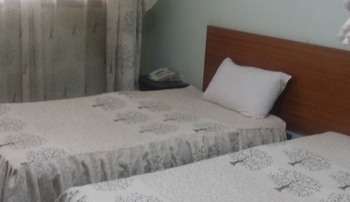Habitación con 2 camas individuales