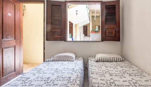 Habitación con 2 camas individuales