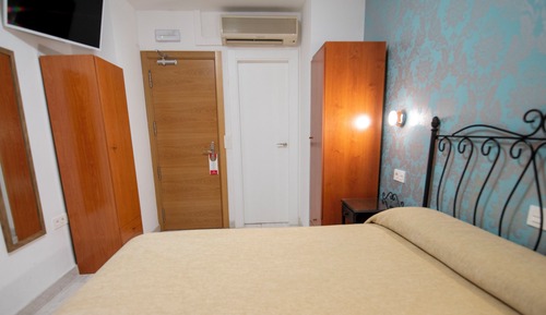 Habitación superior con 1 cama doble o 2 individuales