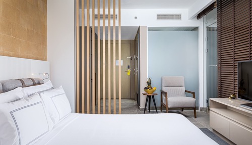 Habitación Deluxe, 1 cama de matrimonio, vistas a la piscina