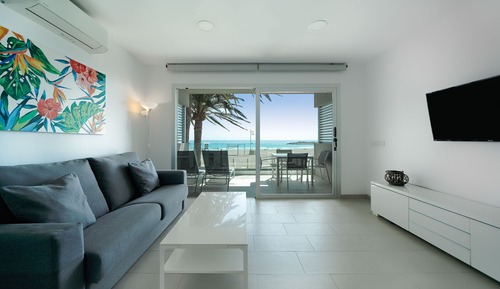 Apartamento, 2 habitaciones, terraza, vistas al mar