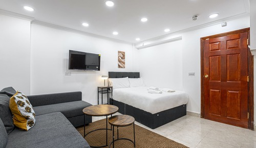 Estudio superior, baño privado