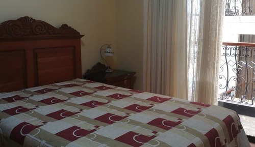 Suite, 1 cama de matrimonio grande, bañera de hidromasaje