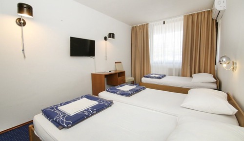 Habitación triple económica