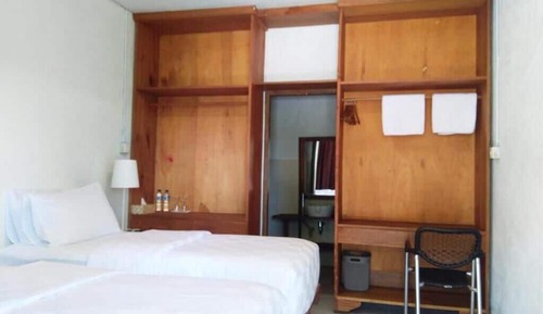 Habitación estándar con 1 cama doble o 2 individuales