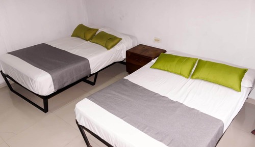 Habitación cuádruple estándar