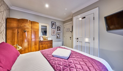 Double Room, Ensuite (Room 6)