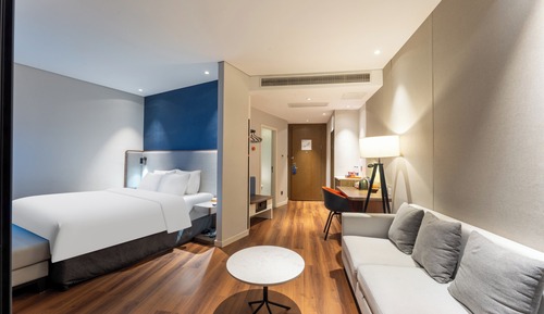 Habitación estándar, 1 cama de matrimonio grande, vistas al río (Extra Space)