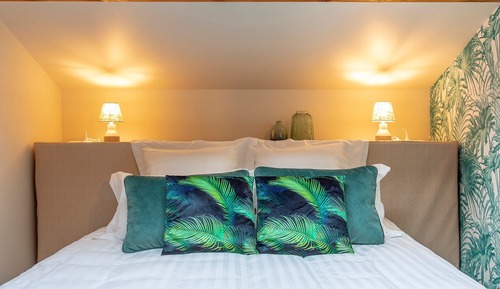 Habitación Deluxe con 1 cama doble o 2 individuales, vistas a la montaña (Tropical)