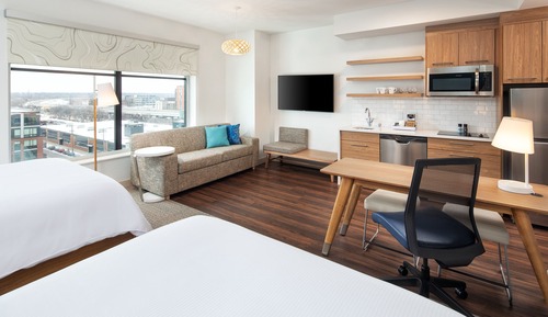 Estudio, varias camas (Hearing Accessible)