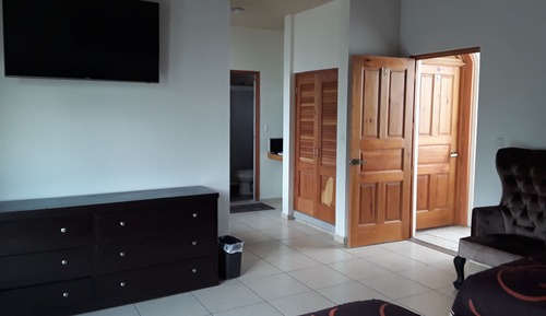 Habitación cuádruple económica