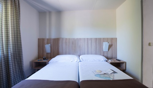 Habitación con 2 camas individuales, 2 camas individuales