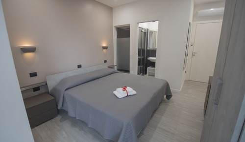 Habitación Deluxe doble, 1 cama de matrimonio, vistas al puerto