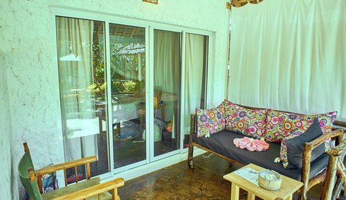Habitación estándar doble, 1 cama de matrimonio grande, balcón, vistas a la piscina