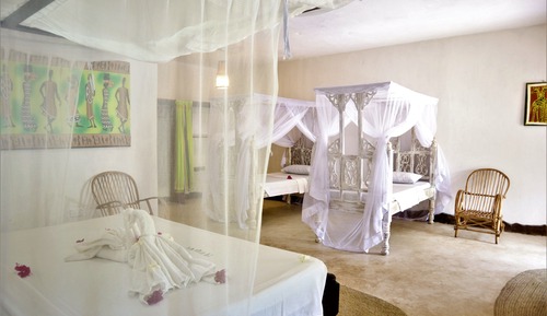 Habitación estándar doble, 1 cama de matrimonio grande, balcón, vistas a la piscina