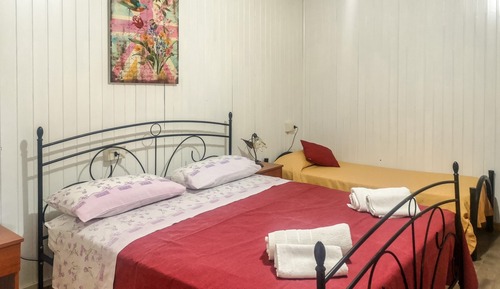 Estudio, varias camas, balcón (4 people)