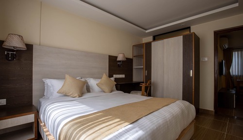 Apartamento estándar, 1 cama de matrimonio, no fumadores, vistas a la ciudad