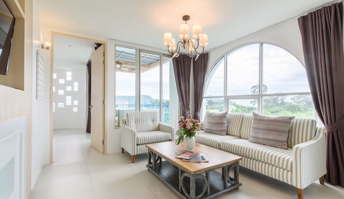 2 Bedroom Suite Jacuzzi Seaview