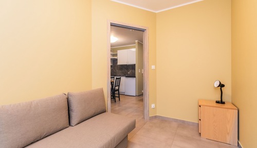 Apartment (11C/3C)