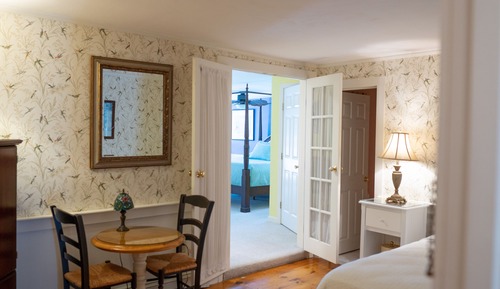 Superior Suite, 2 Bedrooms, Jetted Tub, Pool View