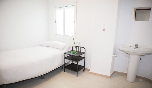Habitación individual, baño compartido