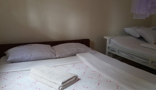 Habitación con 2 camas individuales