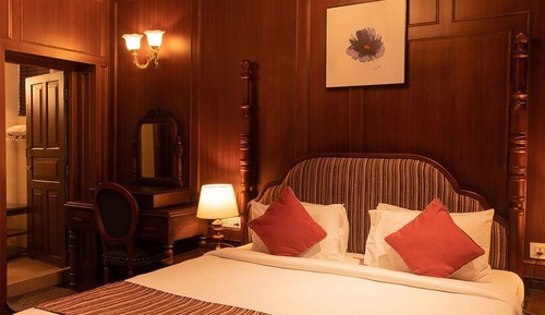 British Suite Room With Fireplace