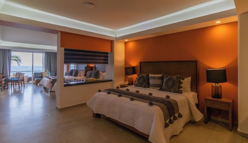 Suite estudio Premium, varias camas, balcón, frente a la playa
