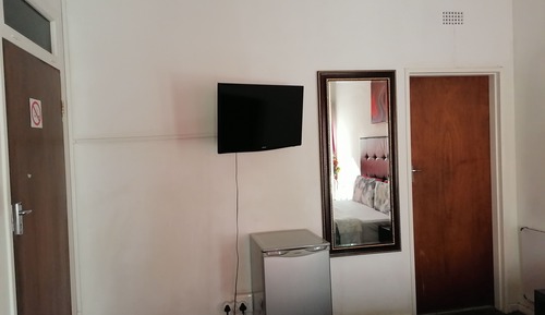 Habitación Deluxe, baño privado (700)