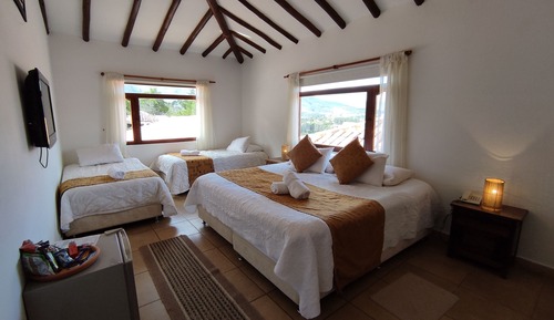Habitación cuádruple estándar