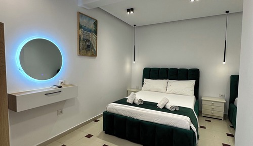 Habitación triple, vistas al jardín