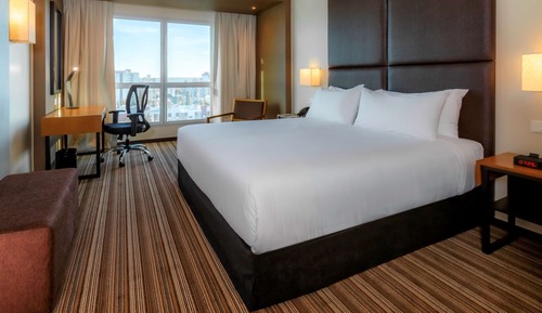 Habitación básica, 1 cama de matrimonio, vistas a la ciudad