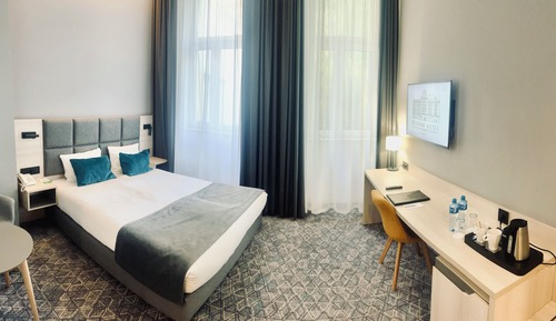 Habitación Deluxe doble, 1 cama de matrimonio, vistas al patio (4*)