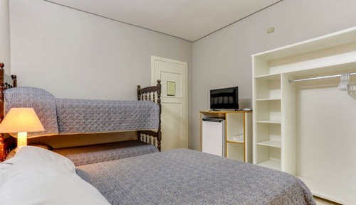 Habitación cuádruple estándar