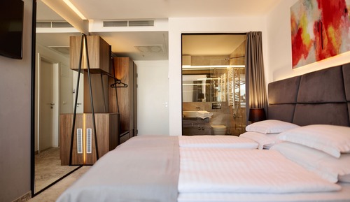 Habitación estándar doble, vistas parciales al mar