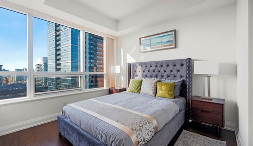 Apartamento ejecutivo, 1 cama de matrimonio con sofá cama, balcón, vistas a la ciudad