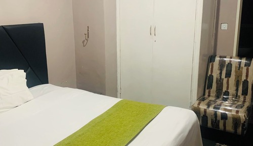 Habitación Business, 1 cama de matrimonio
