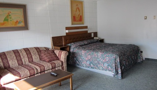Habitación (Queen Room with Sofa Bed)