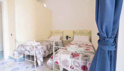 Apartamento, 2 habitaciones, planta baja (Ligeia)