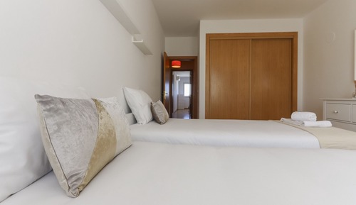 Apartamento, 2 habitaciones, 2 baños, vistas al río