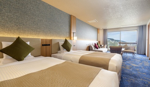 Deluxe Room with Ocean View (3-4 Guests)