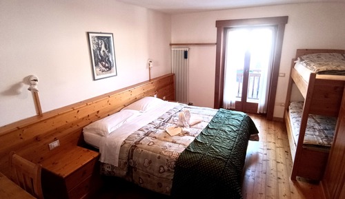 Habitación cuádruple estándar