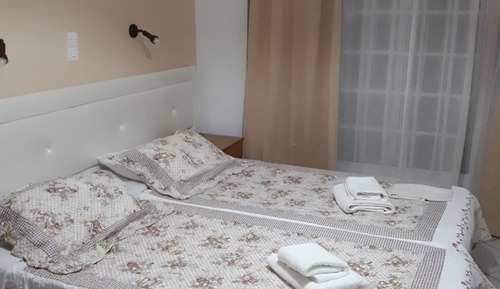 Habitación económica con 1 cama doble o 2 individuales