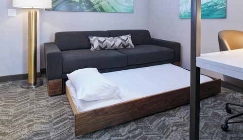 Suite, 1 cama de matrimonio grande, vistas a la ciudad (Mobility/Hearing Accessible, Tub)
