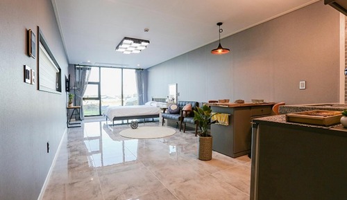 Room (No 201 Perfect One Room (Ocean View B)