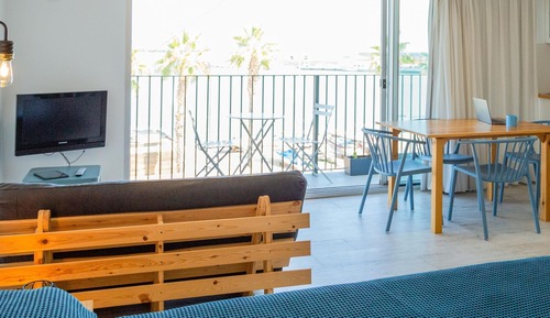 Estudio panorámico, 1 cama de matrimonio con sofá cama, vistas al puerto, mirando al mar (n. 1)