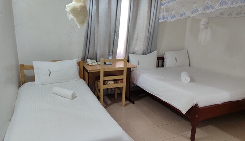 Habitación estándar con 1 cama doble o 2 individuales